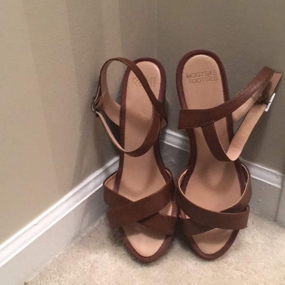 Sandals - Picture 3 of 4